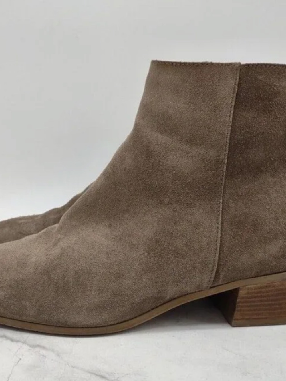 Aquatalia Ankle Boot Taupe Brown Suede Almond Toe Zip Bootie Size 11 M - Picture 2 of 6